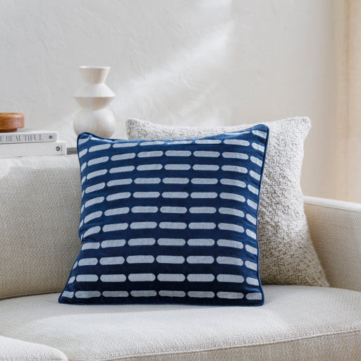 connecticut accent pillow navy white CIU007-1818D